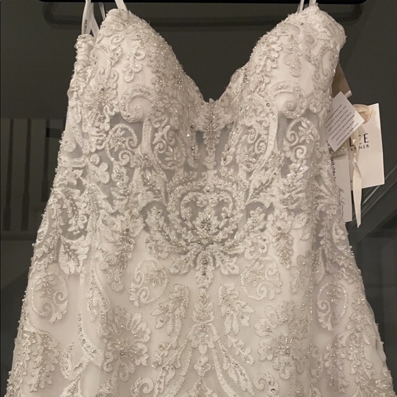 New MoriLee wedding dress with sweetheart neckline - Picture 9 of 10